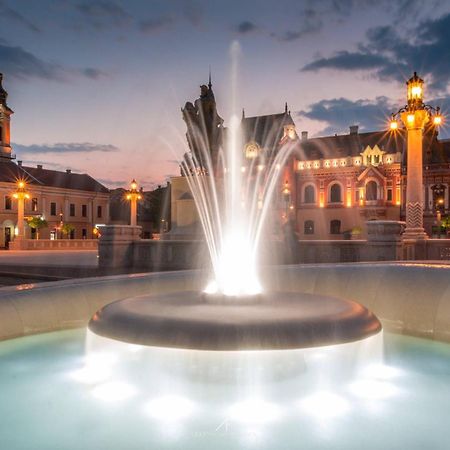 Villa Casa Casy Oradea Exterior foto