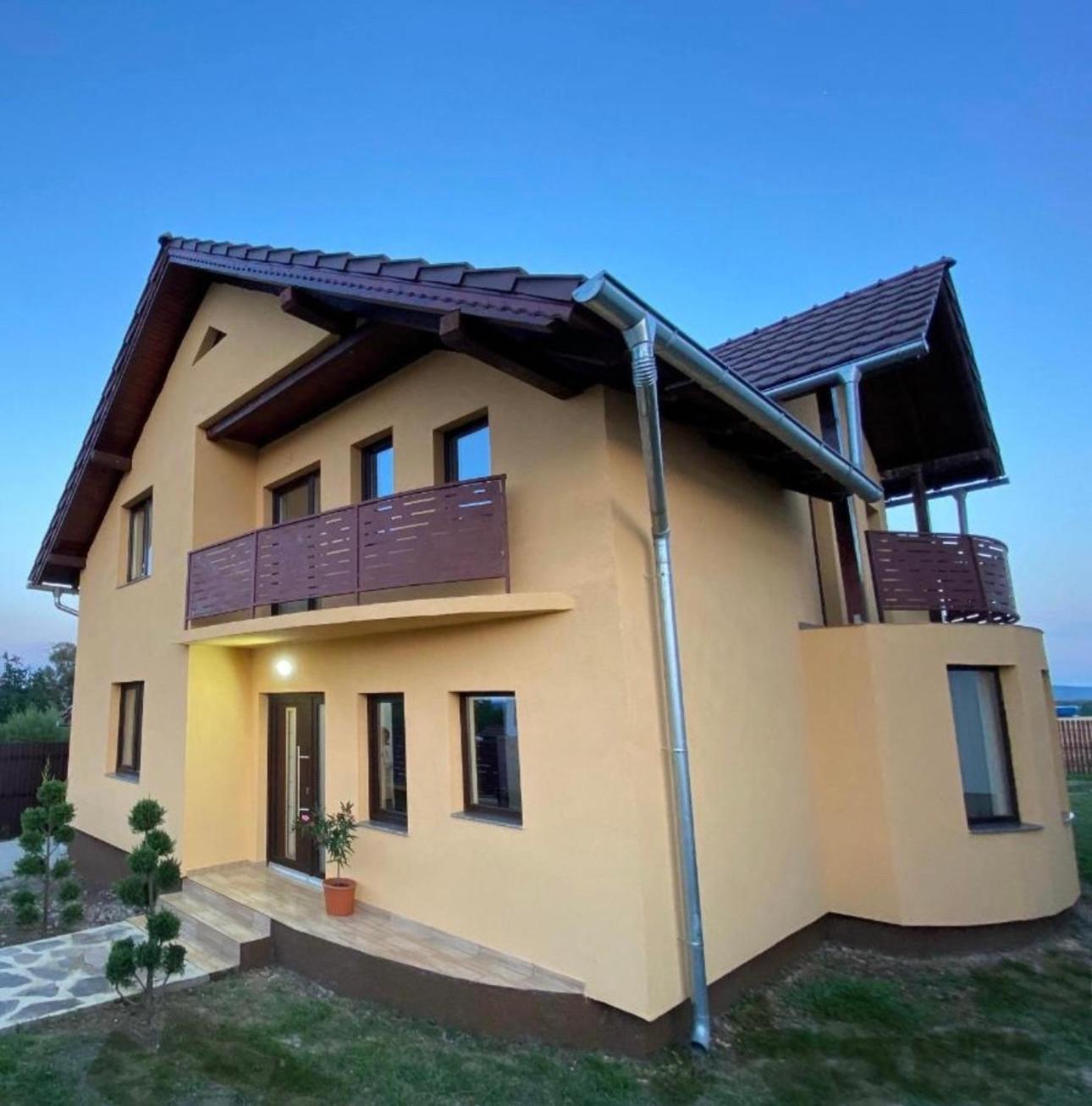 Villa Casa Casy Oradea Exterior foto